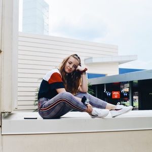 Meet your Posher, Claire